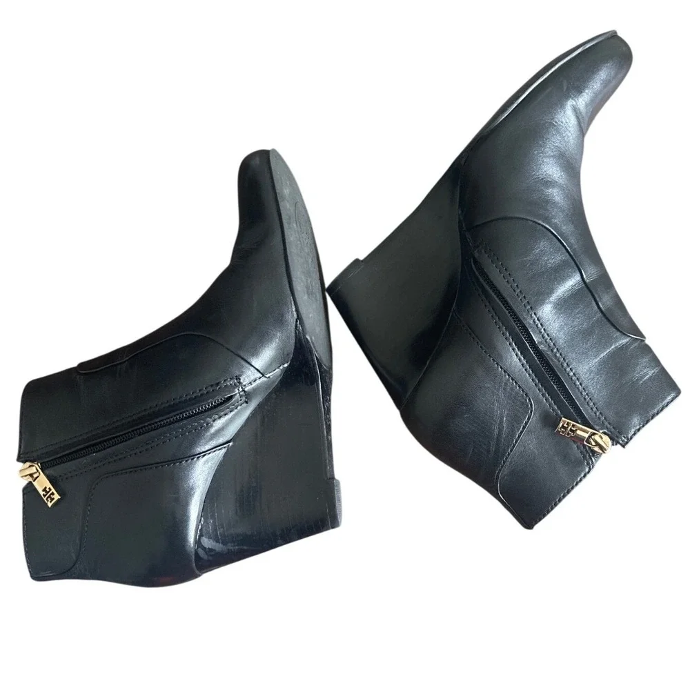 Tory Burch Milan 85mm Wedge Leather Booties Black Gold Logo Size 8